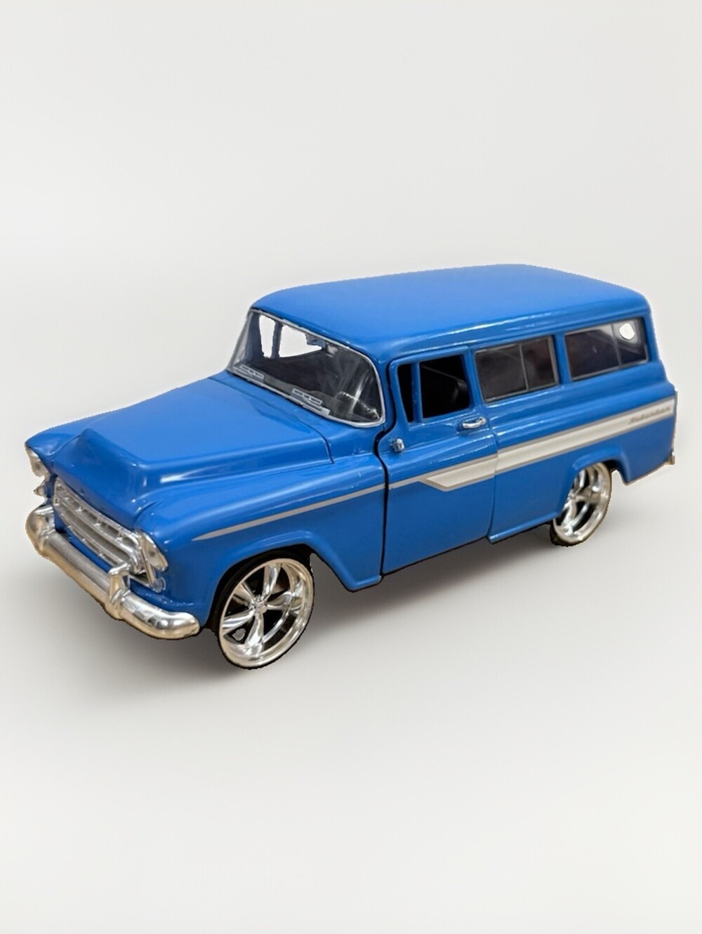 Diecast Collectable Jada Chevy Suburban Blue Truck 1957 1:24